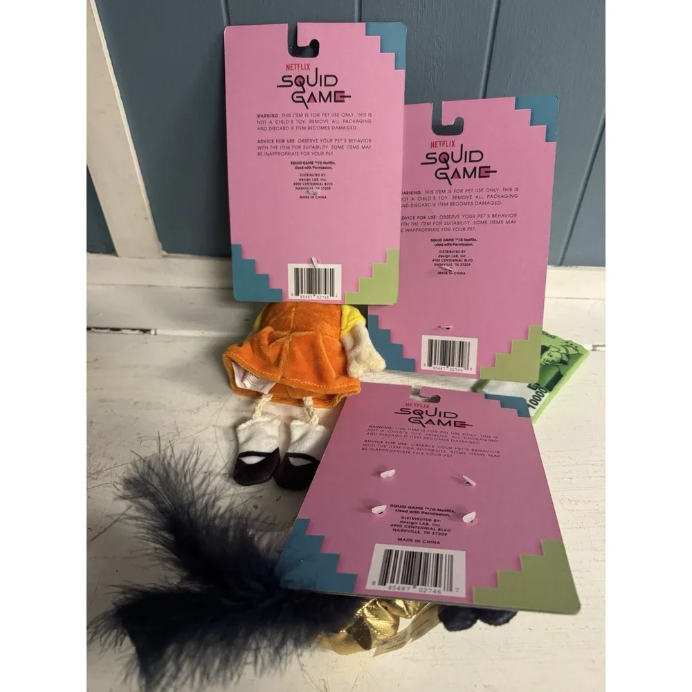 Squid Game Young‎ Hee Kicker & 2PK Front Man/VIP Mask Cat Toy Brand New